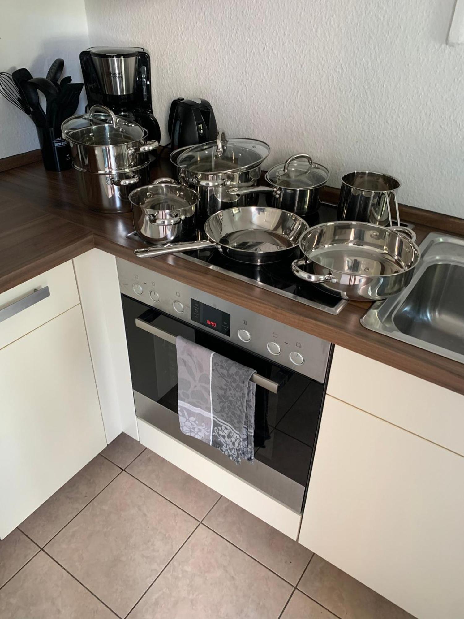 City-Apartment Mit Parkplatz & Fahrradraum! Nur 300M Zum Stadthafen Schwerin  Exterior foto